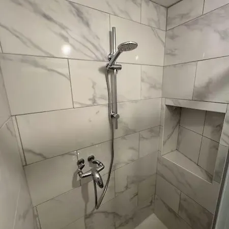 Jeanne D'arc - Rdc Droite Appartement *